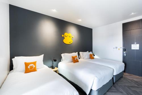 Blu Monkey Hub and Hotel Krabi Town Room Type - Deluxe Triple Bed, Free 24hrs. Co-working space Blu Monkey Hub and Hotel Krabi Town Room Type - Deluxe Triple Bed, Free 24hrs. Co-working space