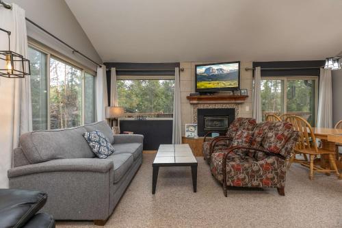 Timbernest Cottonwood Condo: Ideal Breck Location – khách sạn tại Warrior's Mark