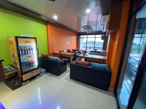 Faciliteiten, Hotel KJS Inn in Mahakali