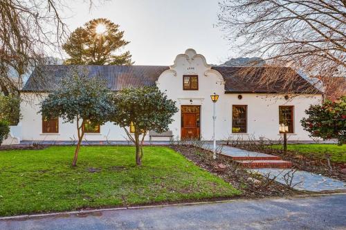 Le Arc Manor House in Simondium