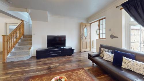 Charming 5-Bed House in Grays
