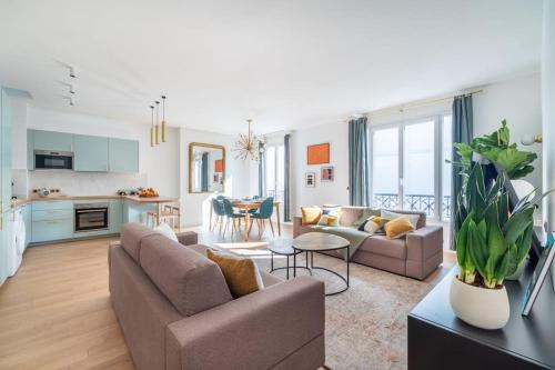 Rare, center, luxury apartment with roof view, París (foto 5)