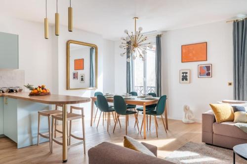 Rare, center, luxury apartment with roof view, París (foto 9)