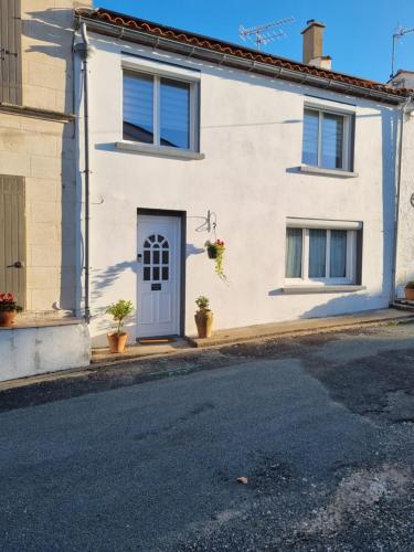 Gîte Chez Gladys - Location saisonnière - Chenac-Saint-Seurin-d'Uzet