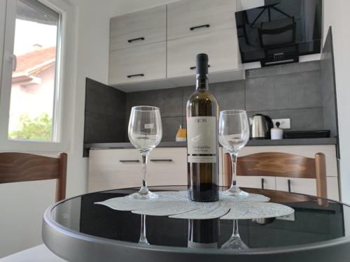 Nikolic Apartment 2 - image 14