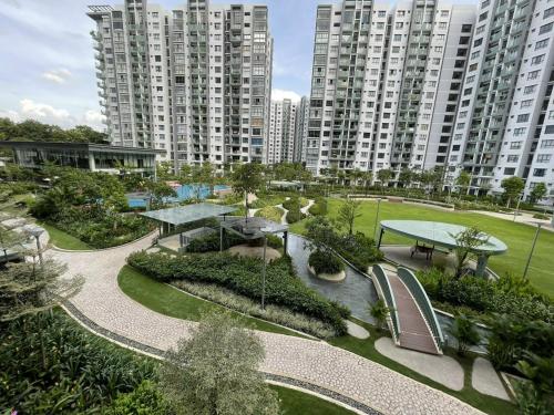 ホーチミン Can ho EMERALD 1PN canh Sieu Thi Aeon Tan Phu 2つ星 シングルルーム 外観