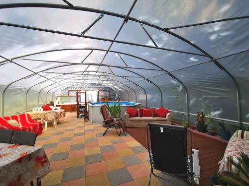 Pezsgőfürdő, Country side Haven Two double ensuite bedrooms Couples exclusive rate offered in Saint-Michel-de-Montjoie