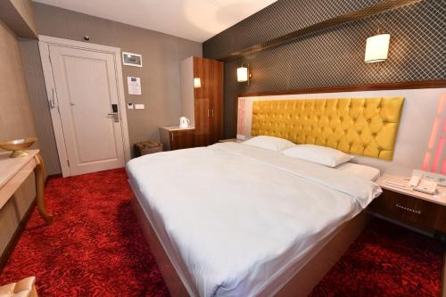 Sea Moon Hotel Room Type - Standard Double Room