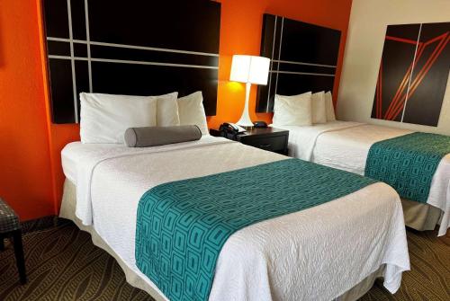 Double Room with Two Double Beds - Smoking