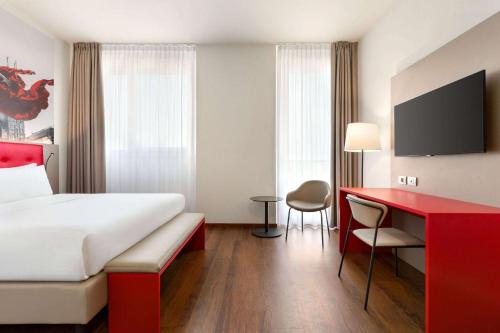 1 queen bed, 1 twin bed