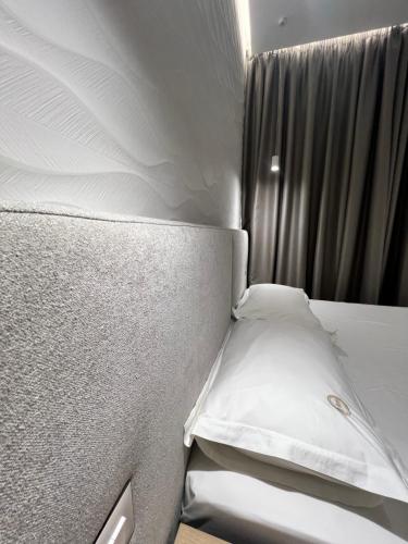 Enzo Rooms -Central Blloku, Tirana (fotografie 11)