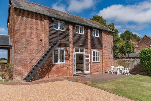 The Bothy - Charming home on a working farm