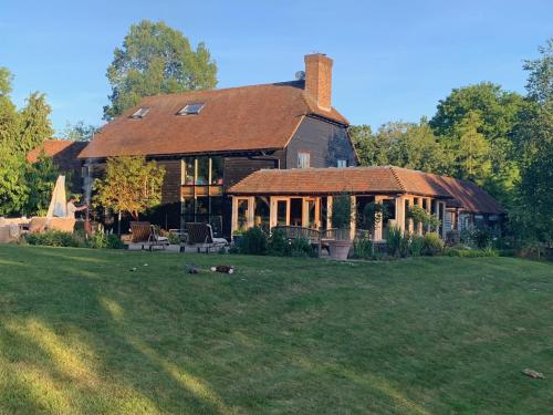 Exterior view, The Hay Loft in Ockley