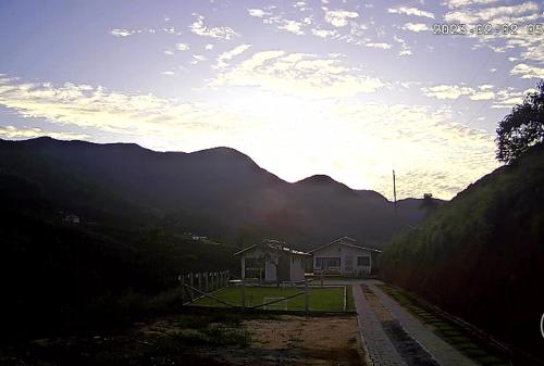 Refúgio do ipê (pico da bandeira)