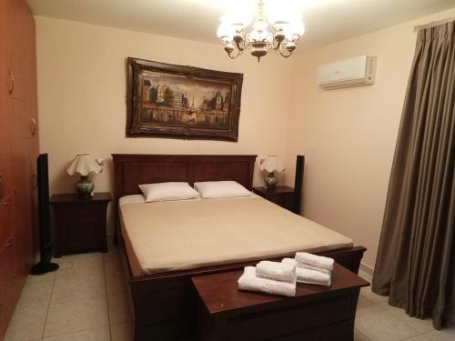 VILLA AVATOS - Near to the port of Rafina and the airport of Athens