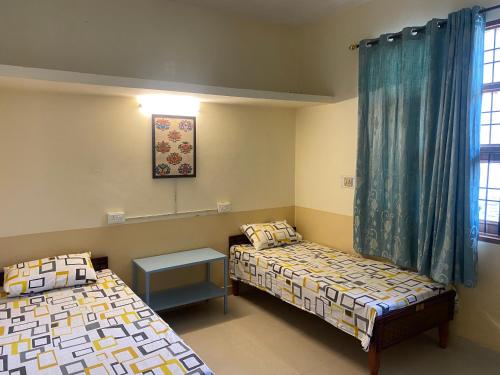 B&B Chandigarh - Negi Lodge Chandigarh - Bed and Breakfast Chandigarh