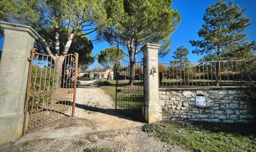 Villa avec Piscine et Vues Imprenables