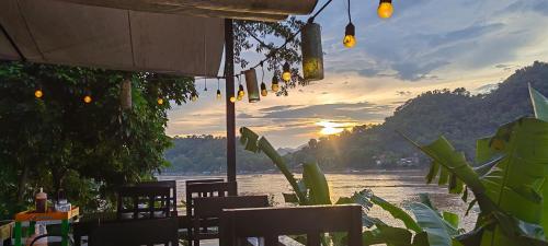 Ympäristö, Ancient Luang Prabang Hotel (Ban Phonheuang) in Luang Prabang