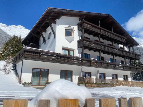 Quality Hosts Arlberg - AFOCH FEI - das Landhaus St. Anton am Arlberg