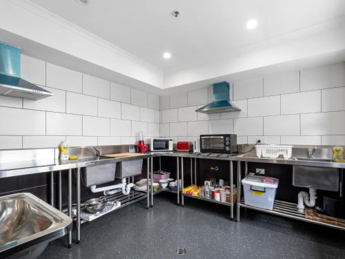 Kitchen, Azzurro Boutique Hotel - Surry Hills in Darlinghurst