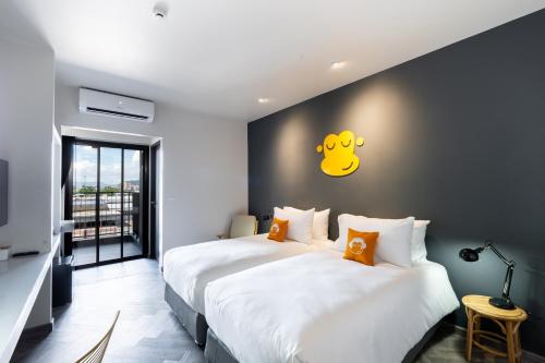 Deluxe Twin Bed, Free 24hrs. Co-working space room in Blu Monkey Hub and Hotel Krabi Town