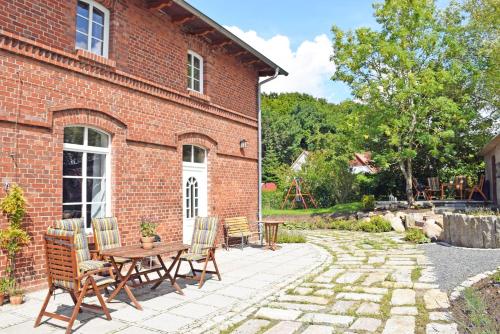 schöne Ferienwohnung mit Kamin und Terrasse in Sassnitz H