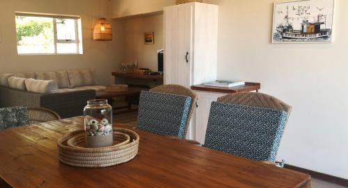 Secrets 1 at Waterkant 7, Jeffreys Bay (Foto 4)