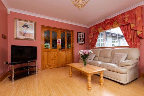 Michaeleen's Manor B&B - image 6