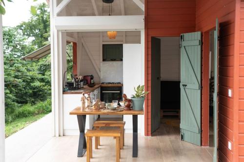 Faciliteiten, Lodge traditionnel et sa piscine vue mer in Les Anses-d'Arlet