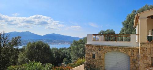 Super villa idyllique avec vue mer imprenable