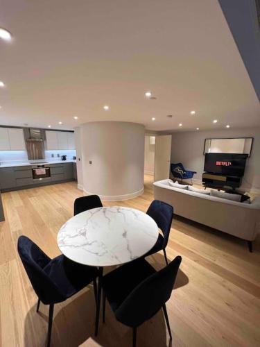 Premium MCR City Centre Apartment