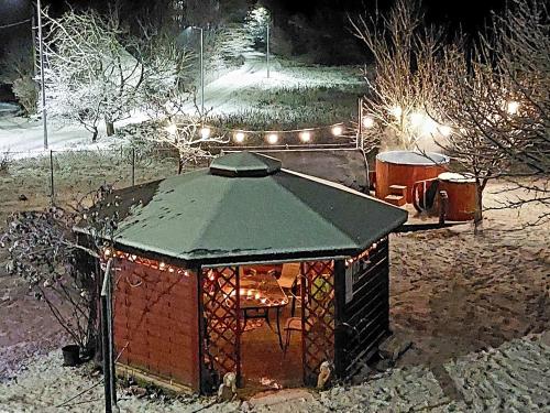 Maja Pokoje z Widokiem & SPA - Kameralne Noclegi Agrotustystyczne na Pogórzu Izerskim