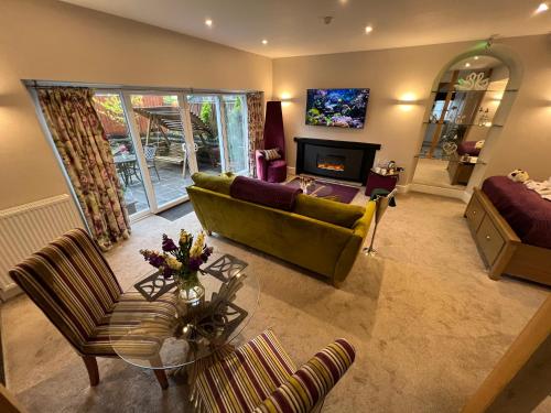497591987 Windermere Boutique Hotel Spa Suites & Hot Tubs
