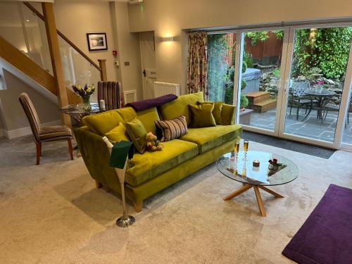 497591995 Windermere Boutique Hotel Spa Suites & Hot Tubs