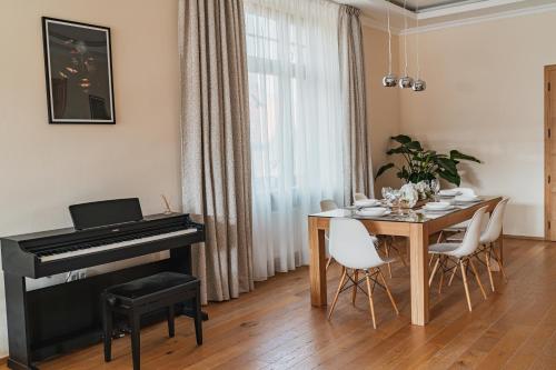 المرافق, Executive 2-Bdrm central suite in usti nad Labem