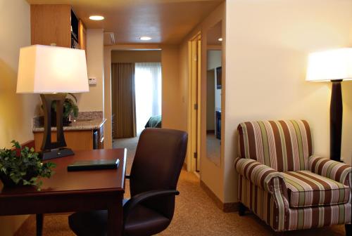 Country Inn & Suites by Radisson, Mesa, AZ