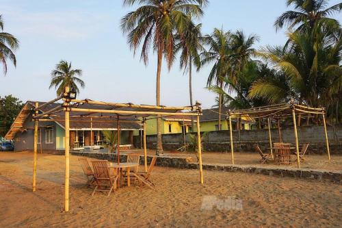 Villa Apedia Anyer, 3 Kamar, Pantai Pasir Putih