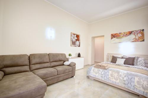 Firenze Apartment - image 6