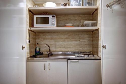 Lecco 11 Apartment - image 3