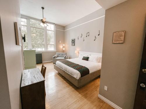 Northside School Bed & Breakfast
