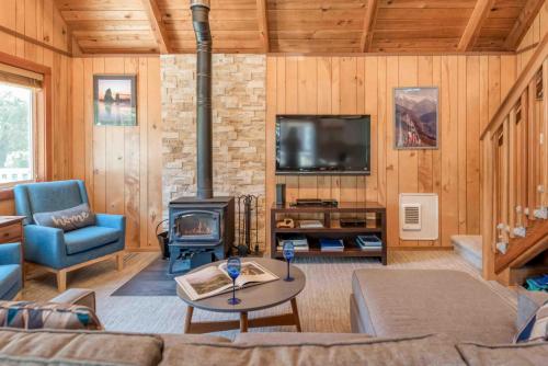Play Chalet MCA 489 - Meredith Lodging in Manzanita (OR)