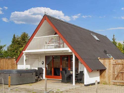  5 person holiday home in Glesborg in 8585 Glesborg