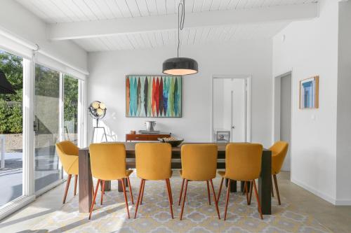 Bright & Harmonious Oasis - A Ryson Property in Palm Springs, USA