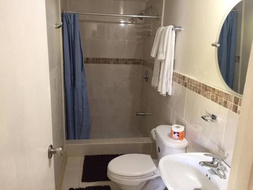 1 BDR Apt #3 at Ramparts Near Sangster Airport, Montego Bay (zdjęcie 8)