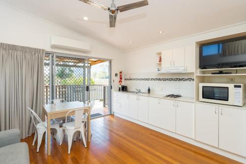 บริการและสิ่งอำนวยความสะดวก, Barrington Riverside Cottages in บาริงตั้น