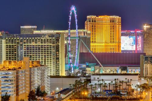 room detail thumbnail 2