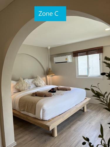 1 queen bed