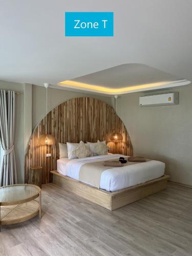1 queen bed, 1 twin bed