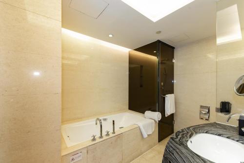 Business Suite image 10