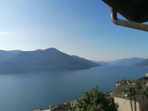  Nido con vista sul lago in Brissago